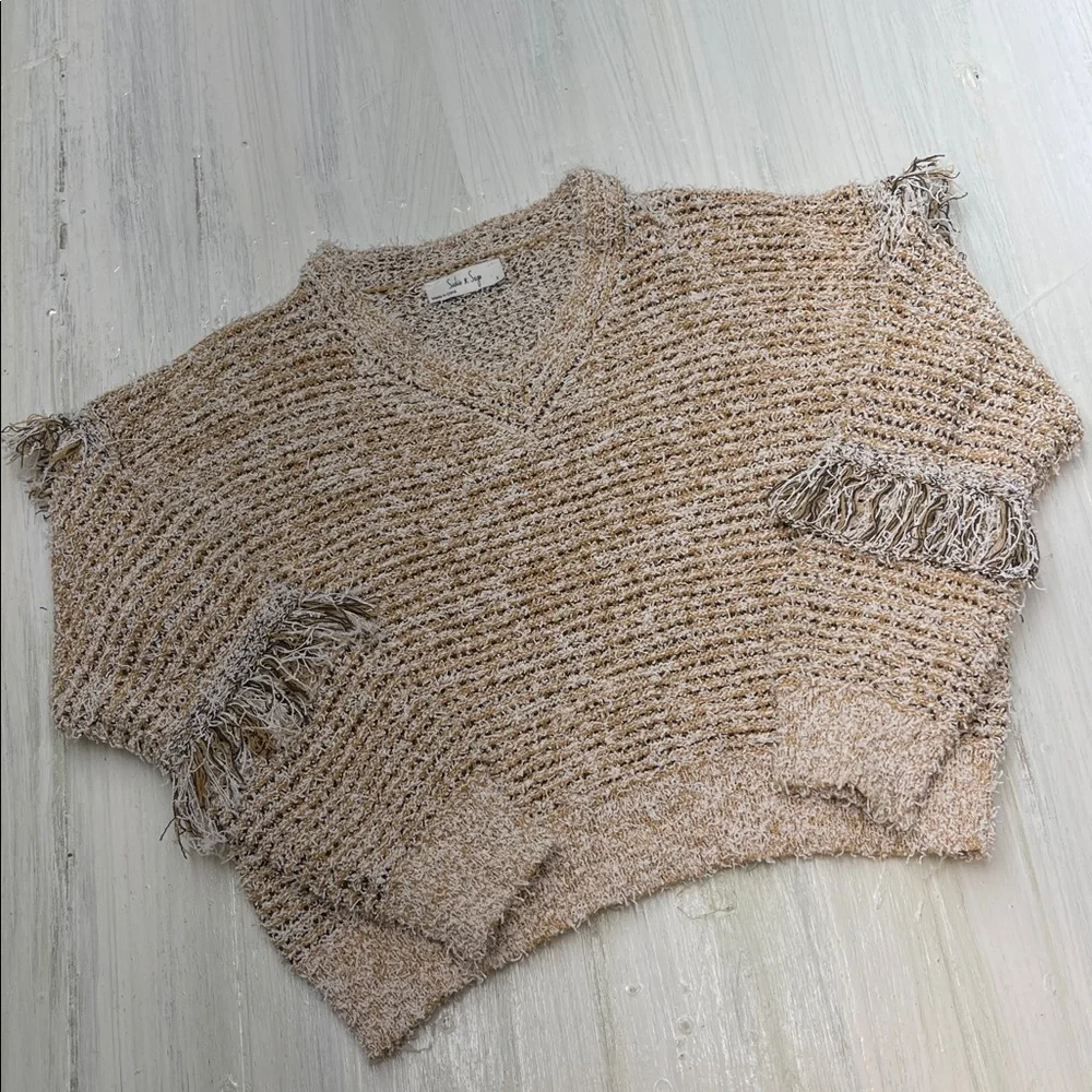 Sadie & Sage Cropped Tan V-Neck Sweater with Fringe Sz S